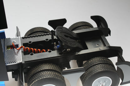 Diecast Masters | 1/16th Scale Freightliner Cascadia Tractor | MPN: 27006